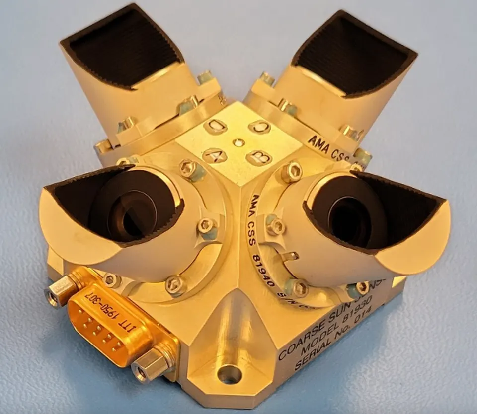 Redwire quad sun sensor for spacecraft attitude determination